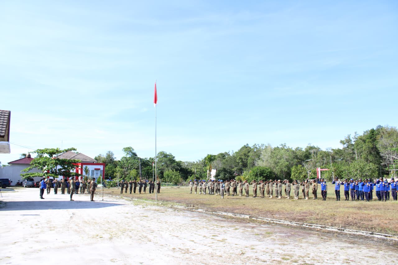 Upacara di Halaman Kantor Satpol PP dan Damkar Kabupaten Katingan